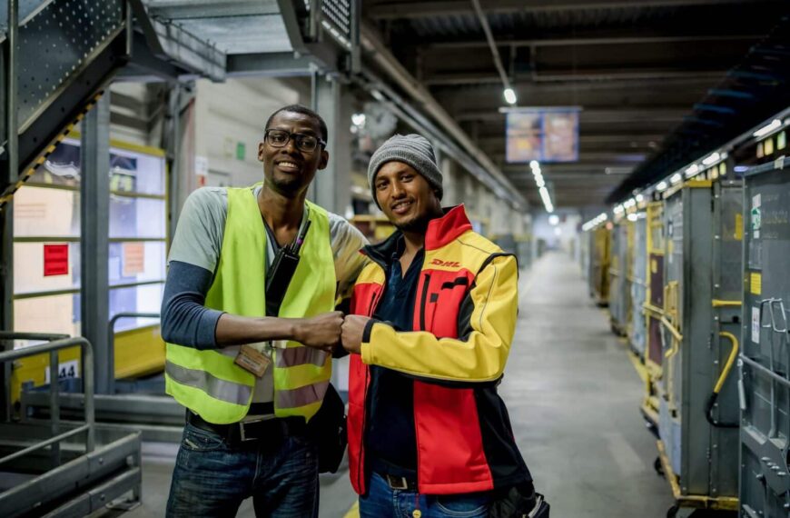 DHL Group: Década de Éxito en la Inclusión Laboral de Refugiados