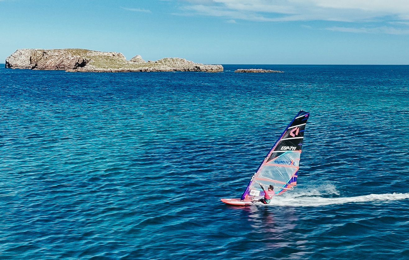 Gran resultado de Eduardo Navarro en la 1ª regata disputada en Sagres