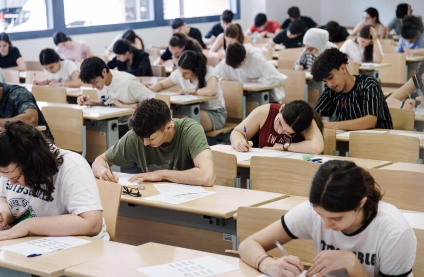 El 96,34 por ciento de estudiantes aprueba la PAU en el distrito universitario de Castilla-La Mancha
