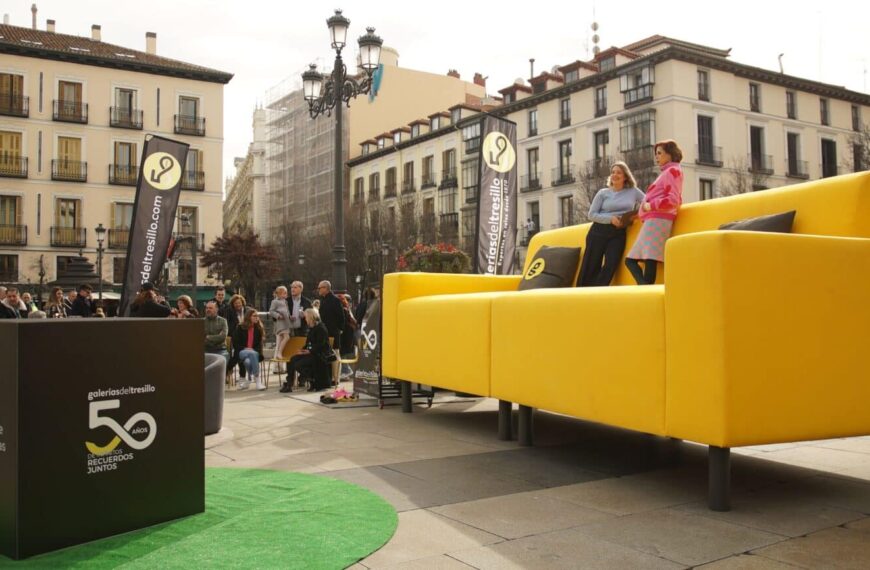 Galerías del Tresillo: Celebrando 50 Años de Arte Urbano en Sofás