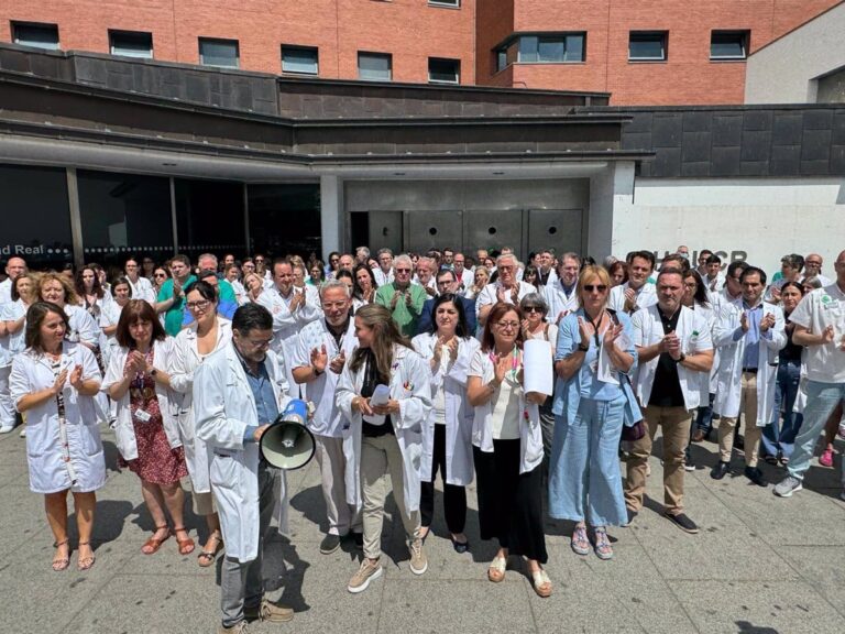 Profesionales del hospital de Ciudad Real condenan la agresión de una familia al personal sanitario