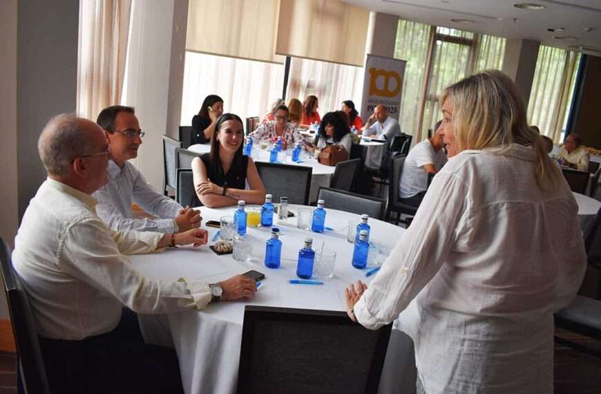 Puertollano se convierte en el epicentro del debate turístico: Expertos analizan el porvenir del turismo en el foro ‘Spain By Train’