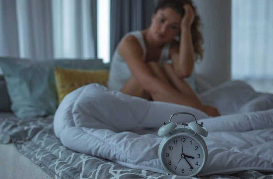 Seis Estrategias del Dr. Carlos Egea para Enfrentar el Calor Nocturno