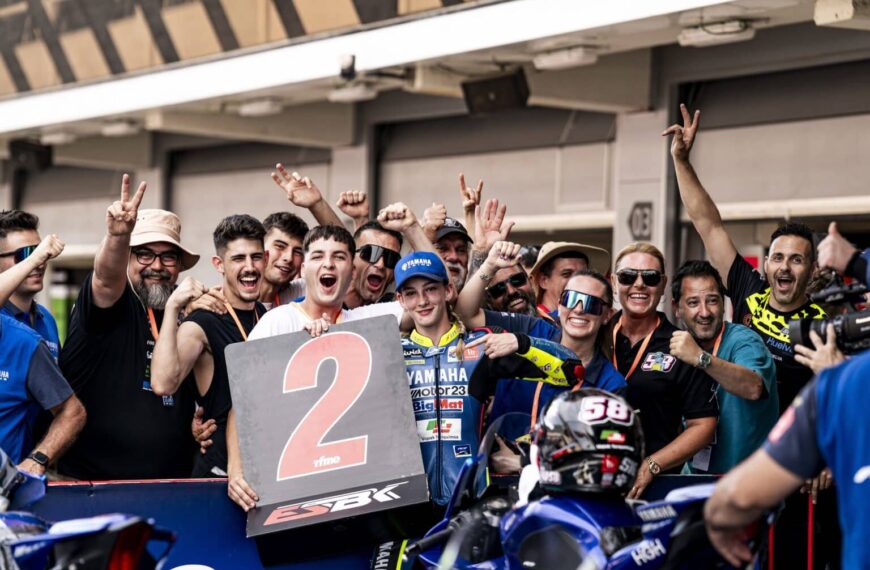SuperPao: La Sensación del Motociclismo Femenino Español Logra un Impresionante Segundo Lugar en su Regreso Histórico
