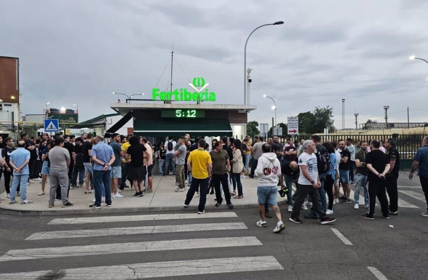 Trabajadores de Fertiberia retoman las jornadas de huelga contra el ERE con un seguimiento «masivo»