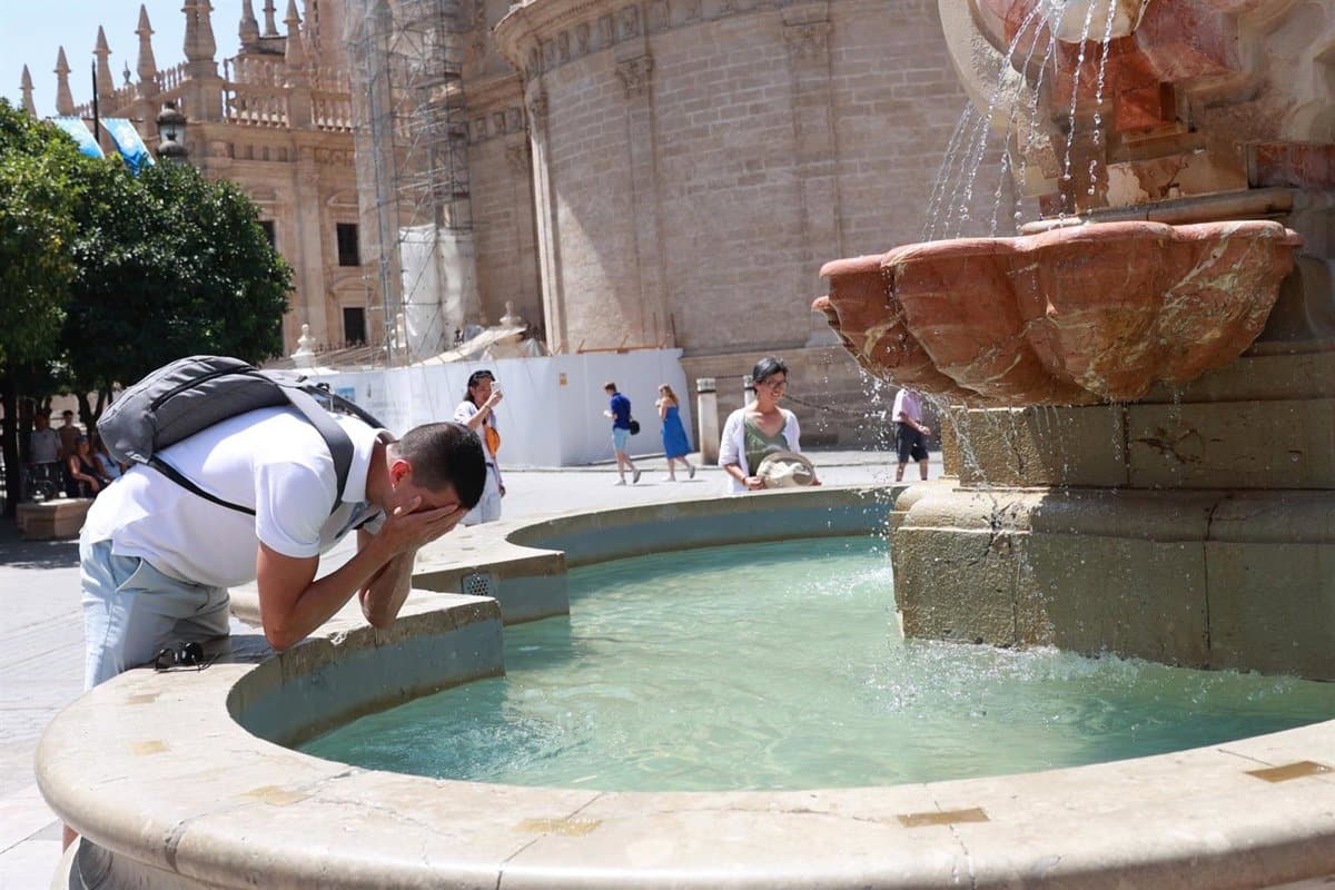 El calor persiste en gran parte de España hasta el viernes, cuando se prevé un descenso térmico y tormentas en el tercio norte
