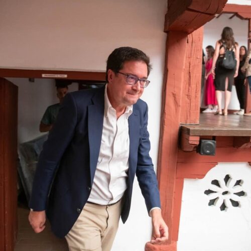 Óscar López considera que Feijóo «perdió los papeles» y le señala como «el político más sucio» de España