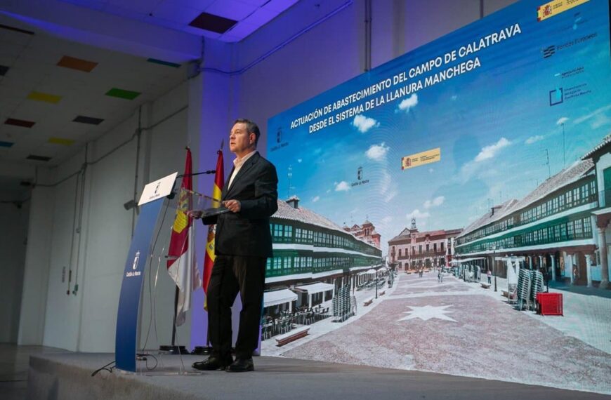 Page reivindica «honestidad, coherencia y constancia» en la presentación de la Tubería de la Llanura Manchega