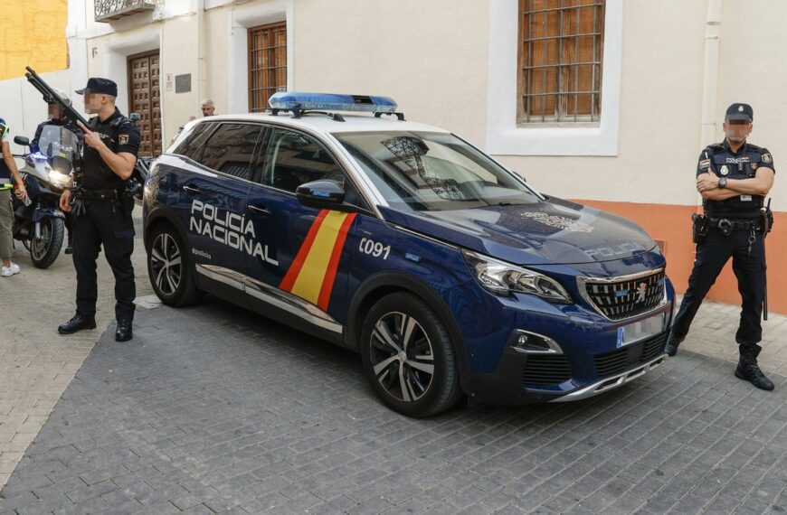 Arrestado un Administrador de Redes Sociales por Distribución de Pornografía Infantil