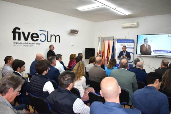 El Gobierno regional amplía a 100 las startups en los cinco hubs de emprendimiento digital para impulsar la innovación y el crecimiento.