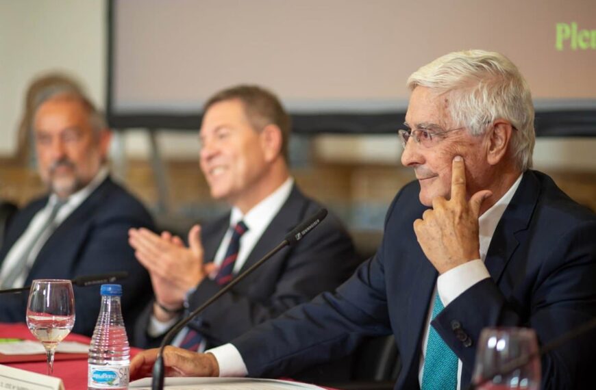 Barreda asume el Consejo Social de la UCLM y pide un plan de alojamiento estudiantil, mientras Page anuncia uno junto al sector privado