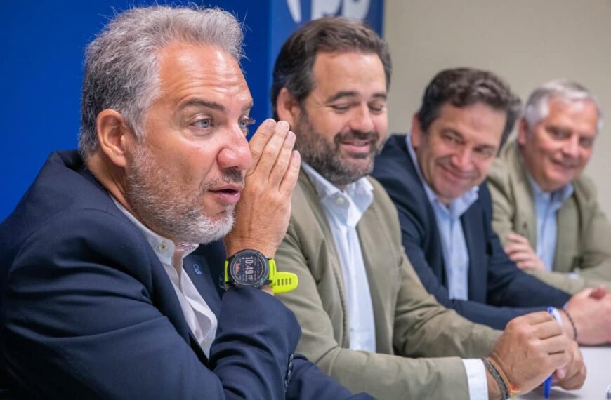 Bendodo augura que la foto de Sánchez con Puigdemont llegará «más pronto que tarde»: «Le da igual vender España»