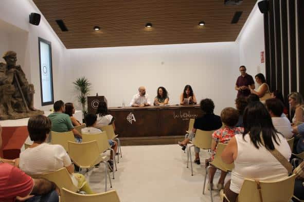 Blanca Fernández aboga por una política con más fuerza y presencia femenina desde una perspectiva feminista y transformadora.