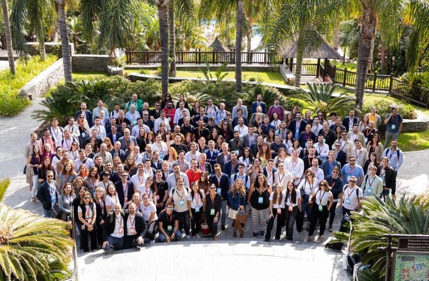 Cumbre Esencial Digital 1to1 España Invierno: Conexión y Colaboración para Líderes del Ecosistema Digital