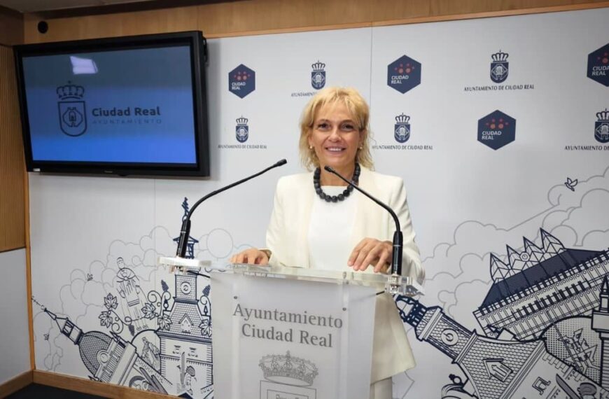 El Consistorio ciudadrealeño incrementa la subvención a las AMPA y destina 170.000 euros a vales de material escolar