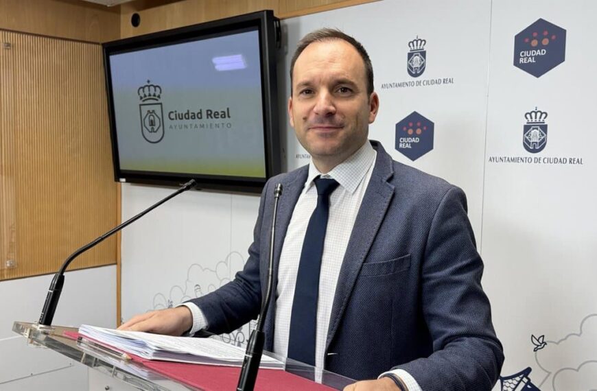 El transporte público urbano de viajeros en Ciudad Real incorporará cinco nuevas marquesinas