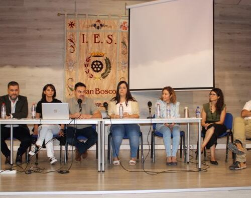 El Gobierno regional crea grupos de trabajo para abordar de forma integral los problemas que afectan a niños y adolescentes.