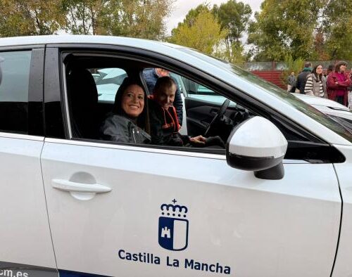 Castilla-La Mancha mejora la atención social con 24 nuevos vehículos híbridos para impulsar la movilidad en el territorio