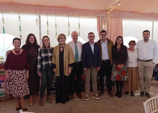 El Gobierno de Castilla-La Mancha apoya a la AECC de Valdepeñas por su labor incondicional con pacientes y familias en la lucha contra el cáncer.