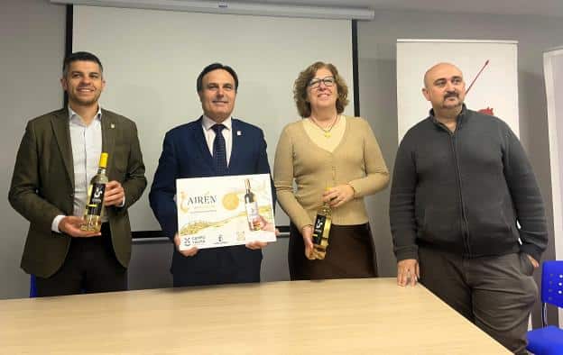 El Gobierno de Castilla-La Mancha promueve la variedad airén, uva emblemática de calidad estratégica en el sector vitivinícola.