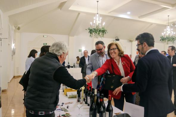 El gobierno de Castilla-La Mancha destaca la fortaleza exportadora del sector vitivinícola ante la incertidumbre internacional