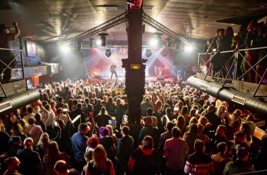 Granada Rinde Tributo al Pop Ícono de los 80 y 90 en su VI Fiesta Anual