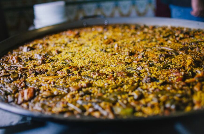 La Paella: Un Reflejo de Nuestra Vida Moderna Más Allá de los Números