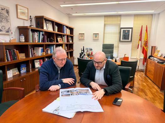 Reunión con alcalde de Carrión para tratar temas de interés comunitario