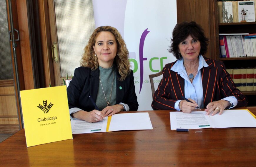 El Colegio de Farmacéuticos de Ciudad Real y Globalcaja renuevan su alianza para impulsar la formación y la excelencia profesional