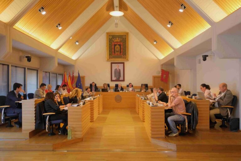 El Pleno aprueba por unanimidad iniciar el expediente para que la Pandorga sea Fiesta de Interés Turístico Nacional