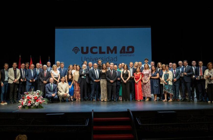 Emiliano García‑Page anuncia nuevo pacto con la UCLM para 2027