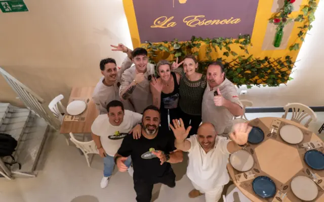El restaurante La Esencia se une con Abrasador, unión estratégica para potenciar la hostelería de la región
