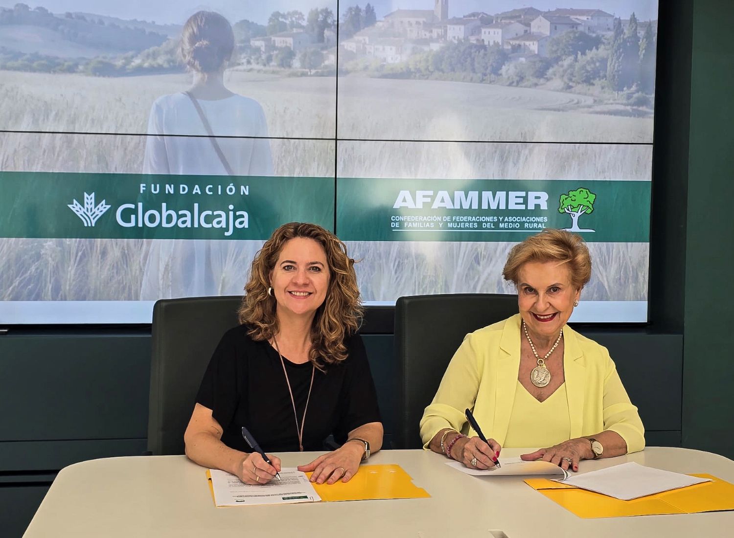 Fundación Globalcaja y AFAMMER consolidan su alianza estratégica en favor de la mujer rural y el empleo