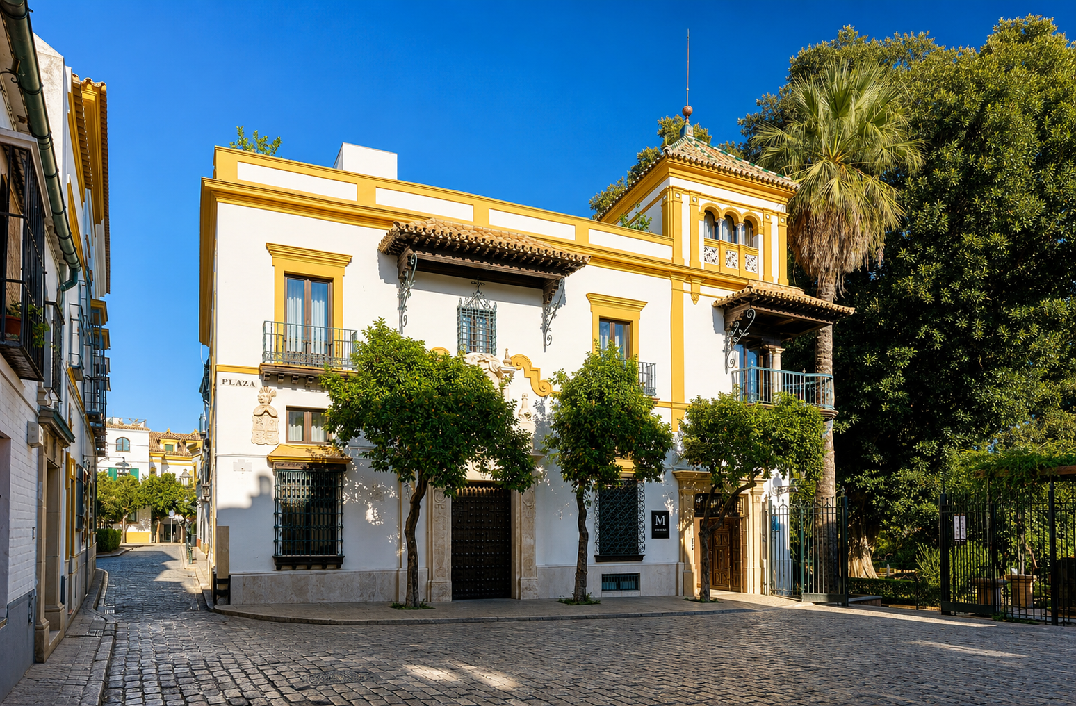 Explora el Encanto del Barrio Santa Cruz durante el Verano Sevillano