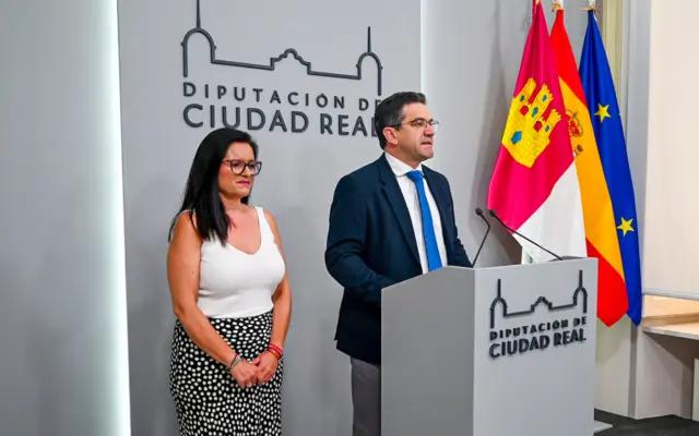 El presidente de la Diputación de Ciudad Real durante la rueda de prensa sobre las ayudas a los ayuntamientos
