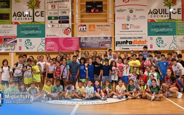 Taller Gratuito de Balonmano en el Pabéllon Ernesto Arévalo de Miguelturra