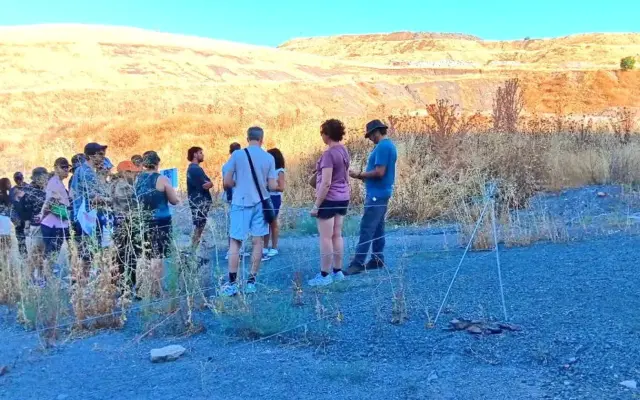 Grupo de visitantes durante una visita guiada al Museo de la Minería de Puertollano