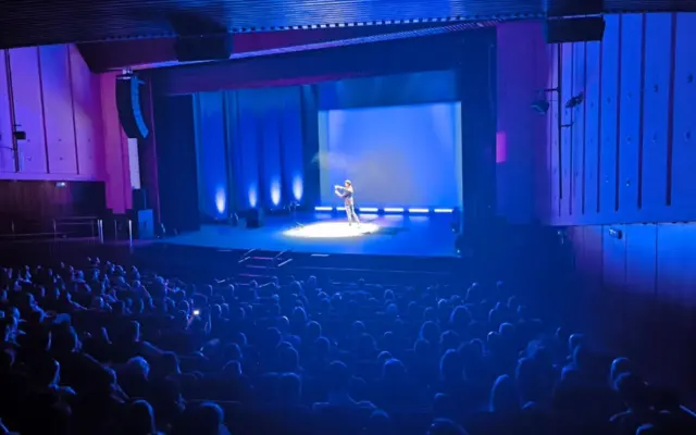 Espectáculo de magia durante la Gran Gala del III Festival Ciudad Real te ilusiona en el Teatro Quijano