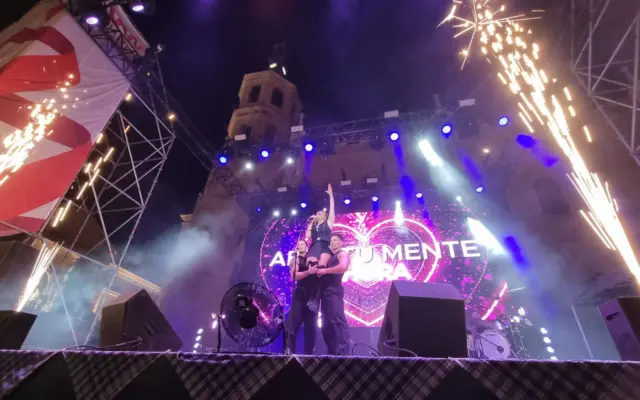 Público en el concierto de Merche en la Plaza de España de Valdepeñas