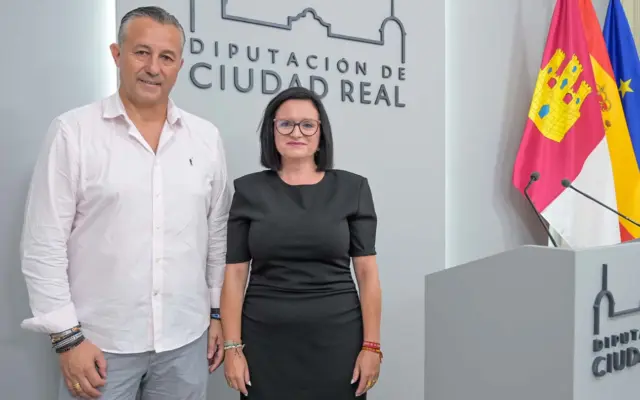 La portavoz de la Diputación, Rocío Zarco, durante la rueda de prensa sobre el nuevo Plan de Empleo