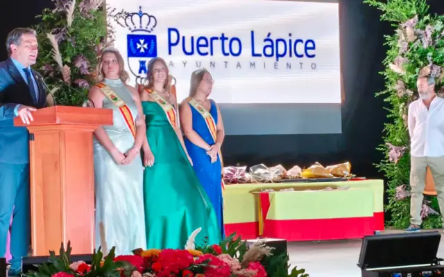 El presidente de la Diputación, Miguel Ángel Valverde, en el acto de inauguración de las fiestas de Puerto Lápice