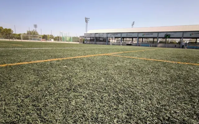 Campo de fútbol número 2 del Polideportivo Rey Juan Carlos de Ciudad Real, cuyo césped será renovado