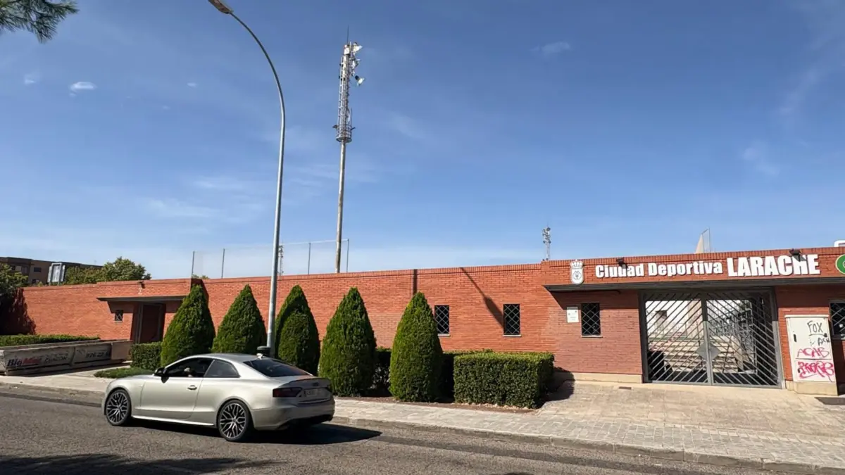 Obras de renovación de los vestuarios de la Ciudad Deportiva de Larache en Ciudad Real