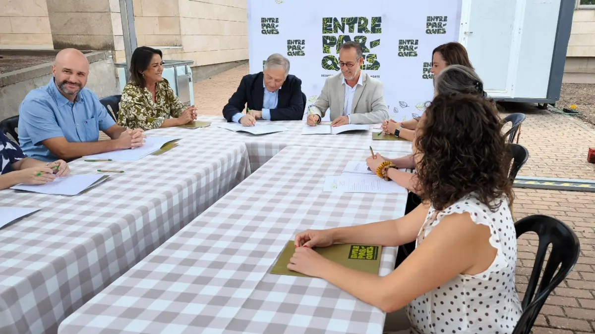 El alcalde de Ciudad Real y el presidente de Entreparques firman el convenio de colaboración