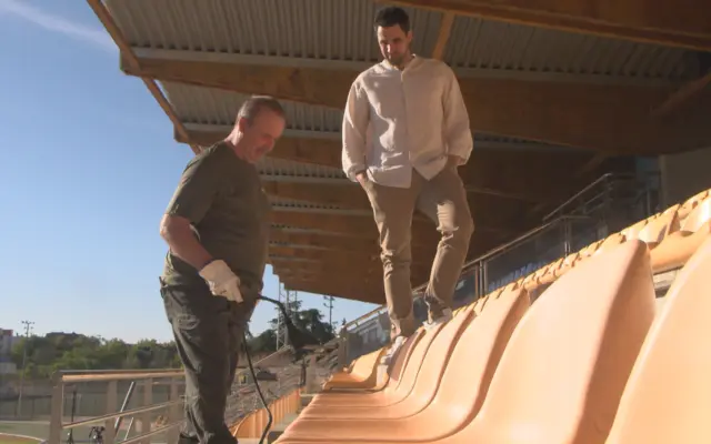 Césped del campo de fútbol del Polideportivo Rey Juan Carlos I de Ciudad Real
