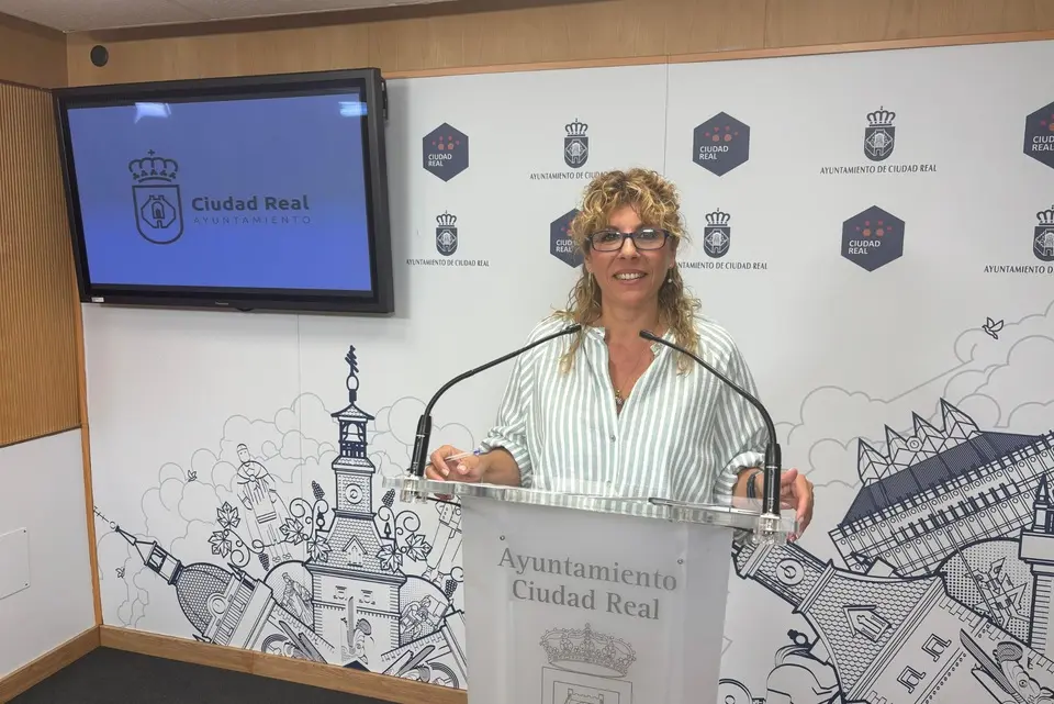 La concejal de Promoción Económica de Ciudad Real, Yolanda Torres, durante la rueda de prensa de presentación del informe Ciudad Real Avanza