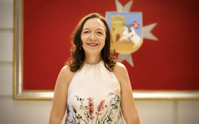 Rosa Melchor, alcaldesa de Alcázar de San Juan, durante el pregón de la Feria y Fiestas 2026