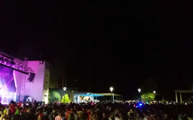 Ambiente musical en la Carpa Municipal de la Feria de Herencia