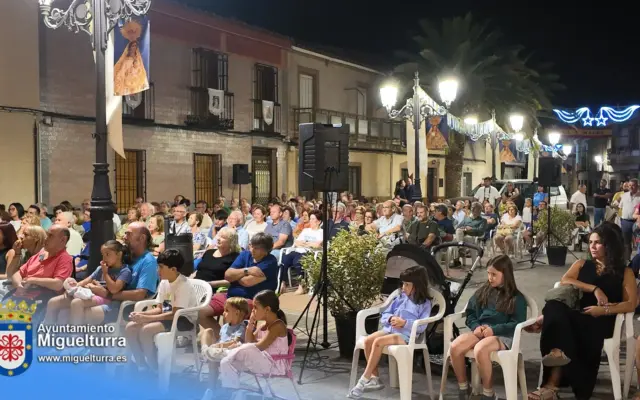 Representación de Flauti Flauti Teatro en la Plaza de la Virgen de Miguelturra durante las Ferias y Fiestas 2026