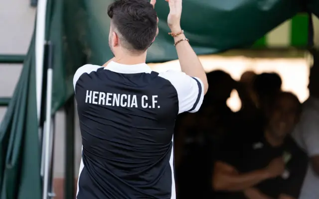 Presentación de las Escuelas Deportivas y equipos de fútbol de Herencia para la temporada 2026/27